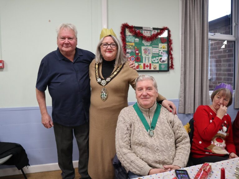 Association for the Blind - Christmas 2022 - Chairman with Mayor